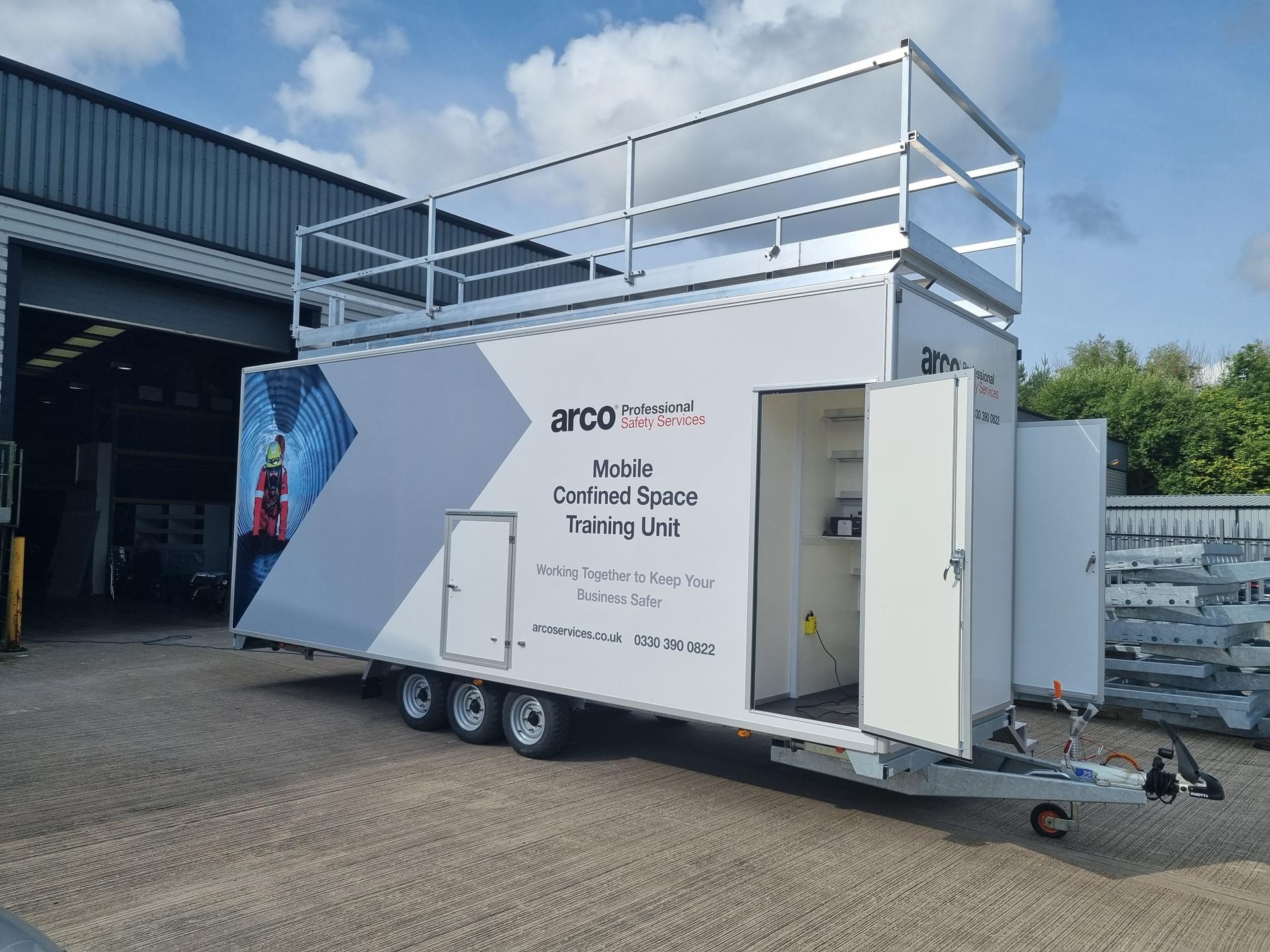 Confined space low risk mobile unit training